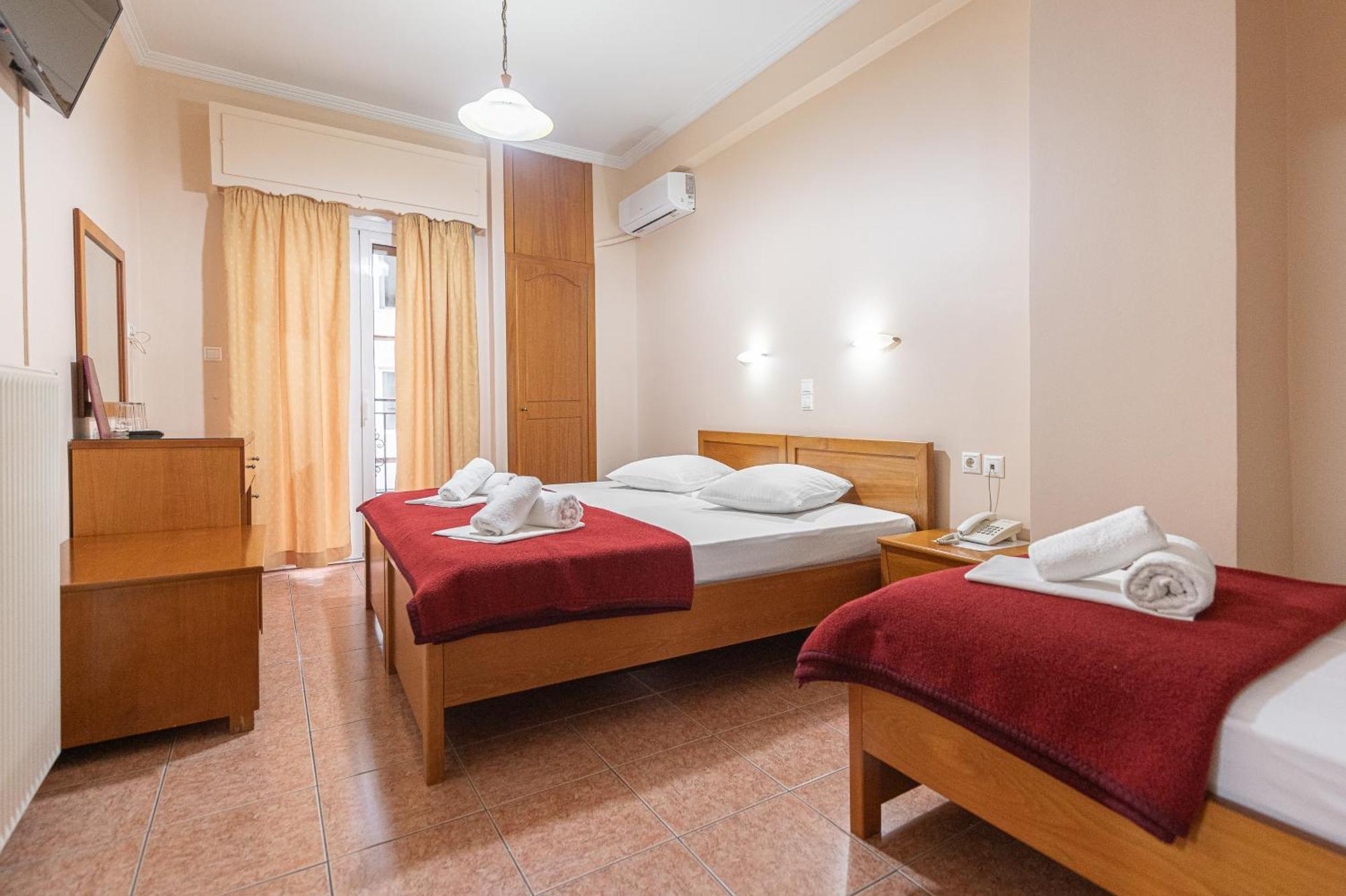 Faros II Hotel Piraeus Exterior photo