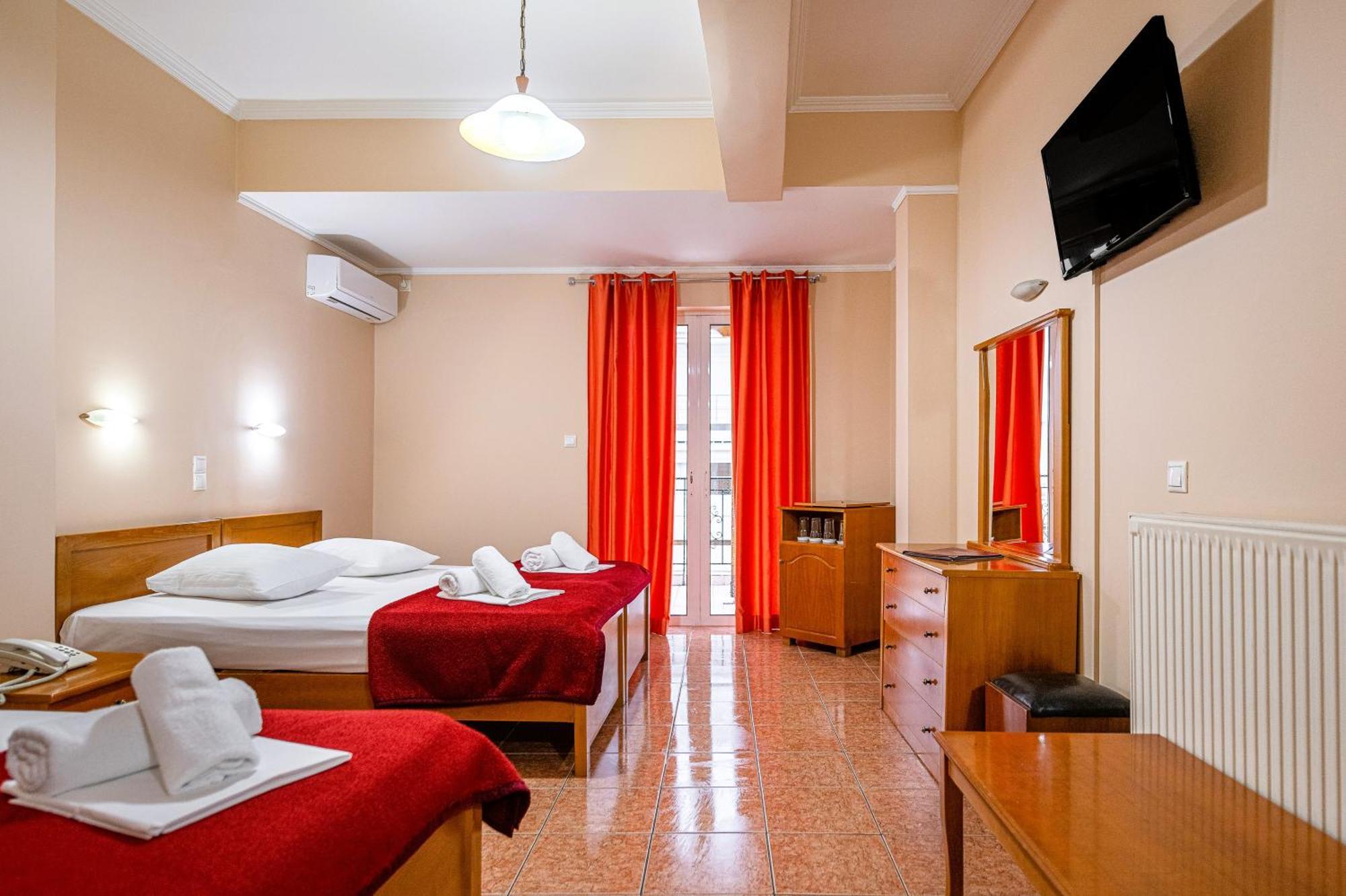 Faros II Hotel Piraeus Exterior photo