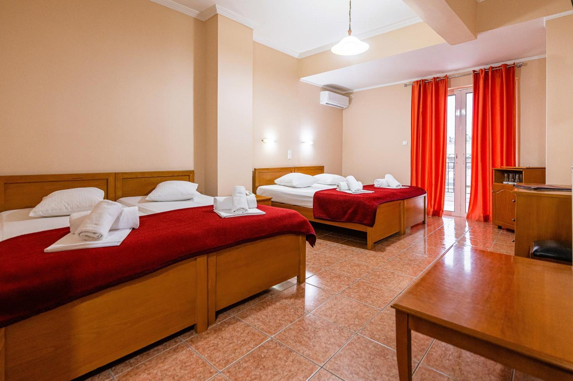 Faros II Hotel Piraeus Exterior photo